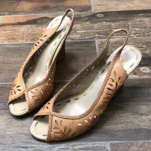 Victoria Spenser wedges